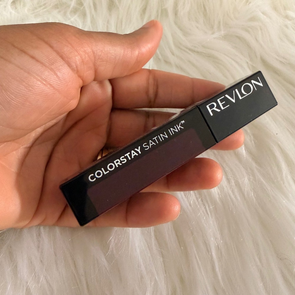 Revlon ColorStay Satin Ink Lipstick Womens 0.17oz Black Cherry 022 Like New DARK